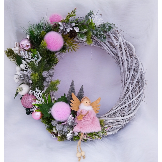 Wieniec bonarodzeniowy na drzwi różowy